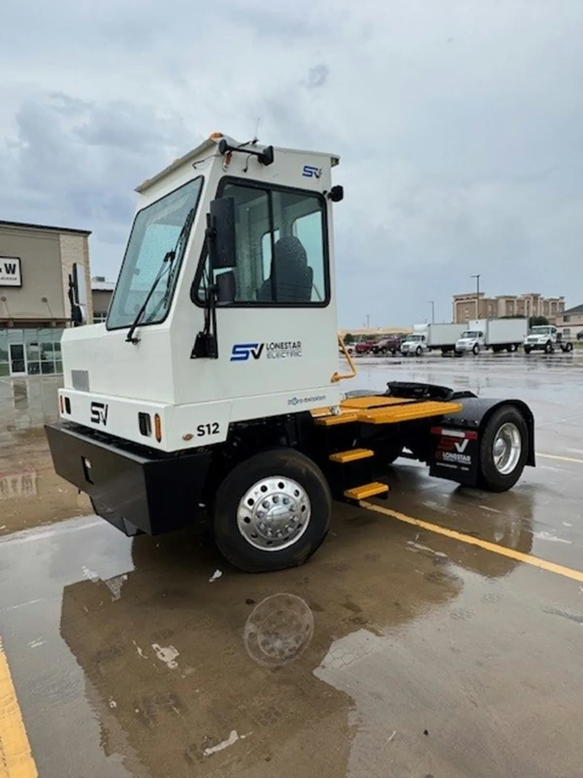 2000 Ottawa YARD - Yard Spotter Trucks