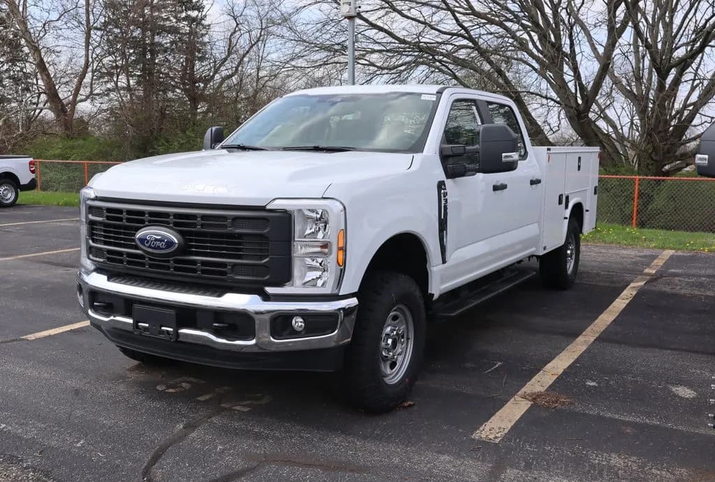 2026 Ford F-350 Crew Cab - Service