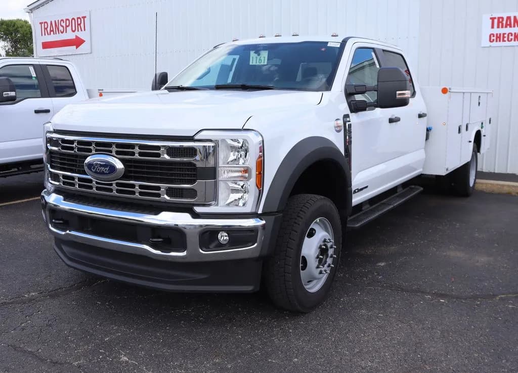 2026 Ford F-550 Crew Cab - Service