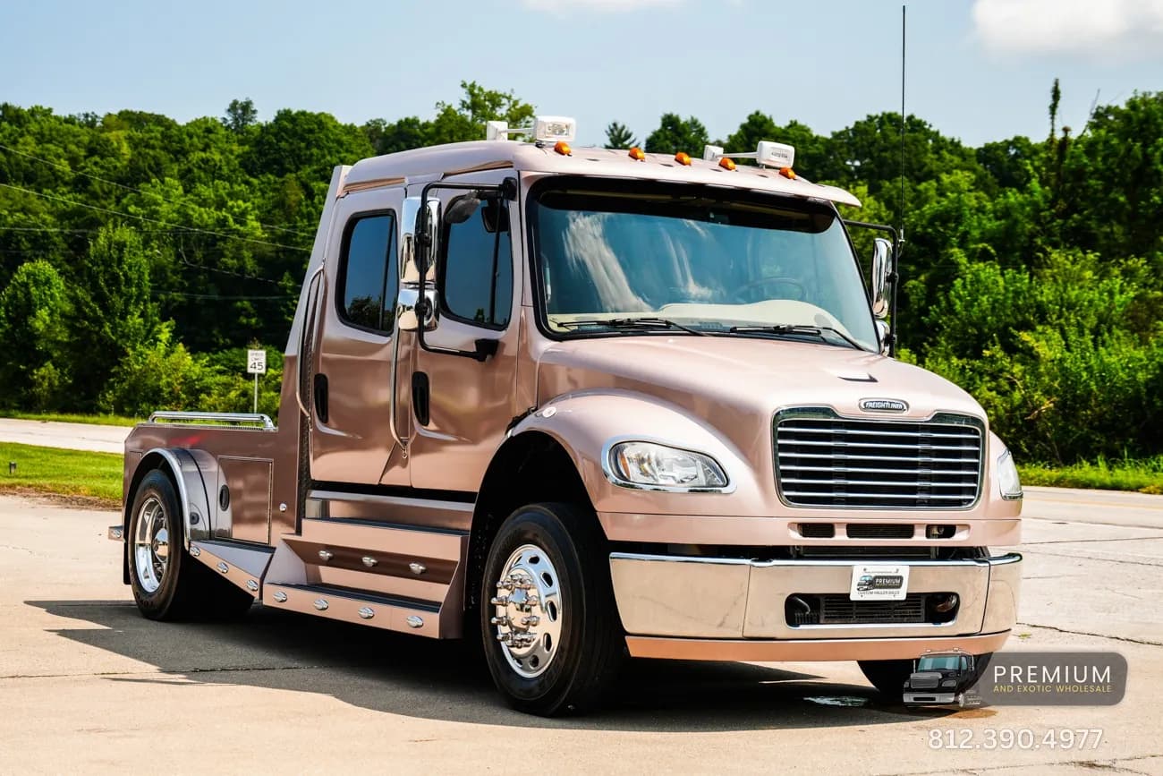 2011 Freightliner M2-106 Sportchassis