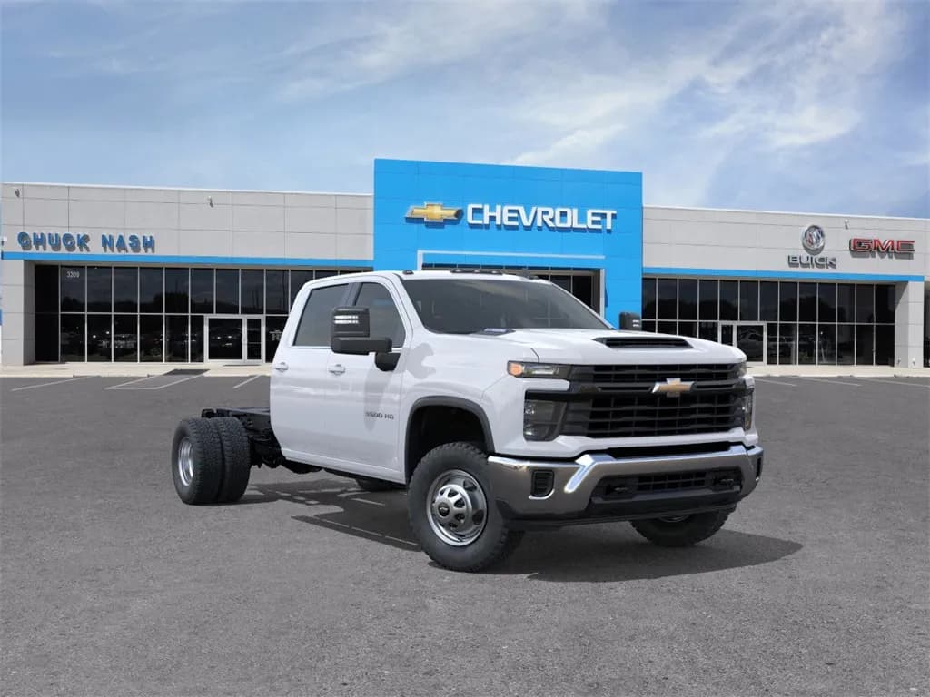 2025 Chevrolet Silverado 3500 Crew Cab - Chassis