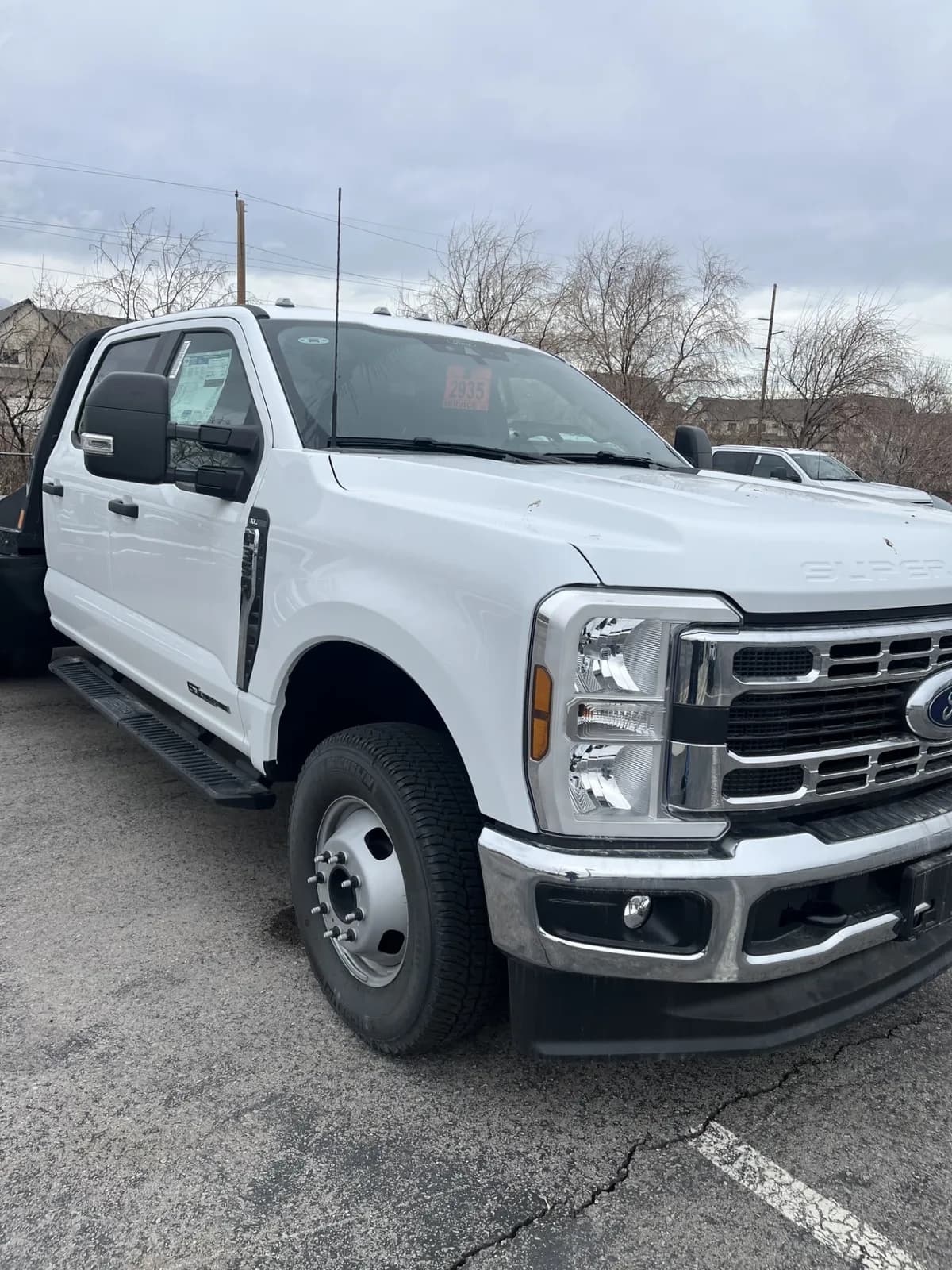 2026 Ford F-350 Crew Cab - Flatbed