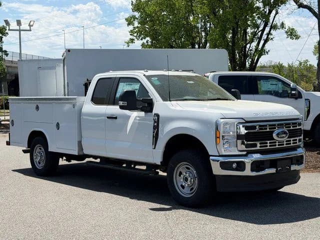 2025 Ford F-350 - Service
