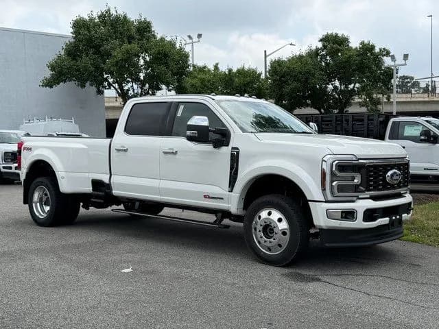 2026 Ford F-450 Crew Cab - Pickup