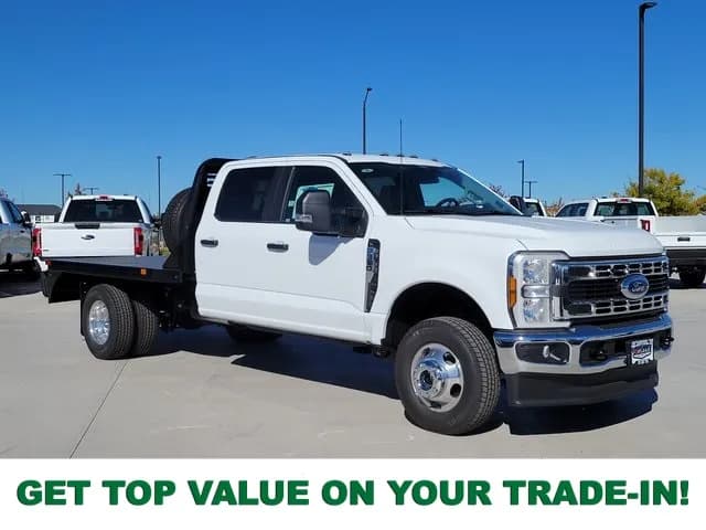 2026 Ford F-350 Crew Cab - Flatbed