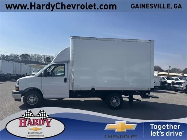 2025 Chevrolet Express 3500 - Box