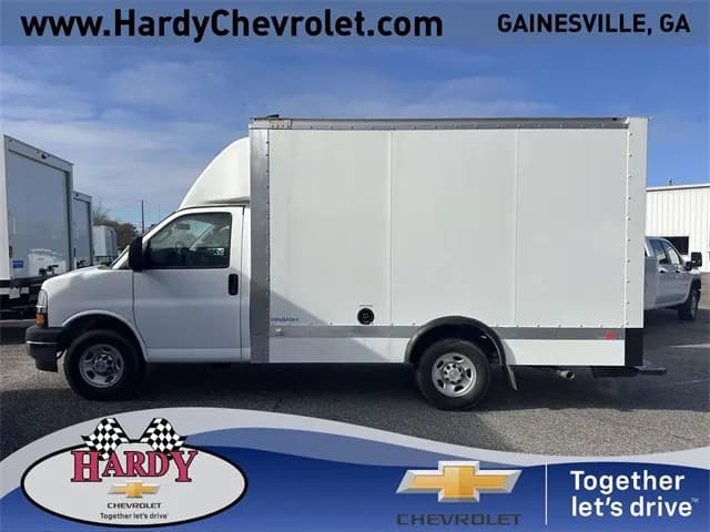 2024 Chevrolet Express 3500 - Box