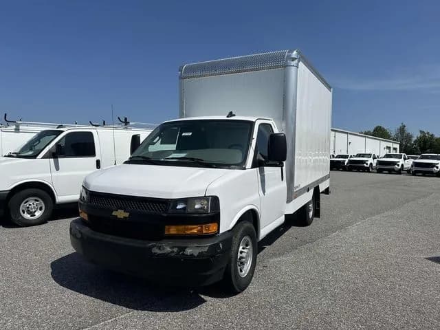 2024 Chevrolet Express 3500 - Box