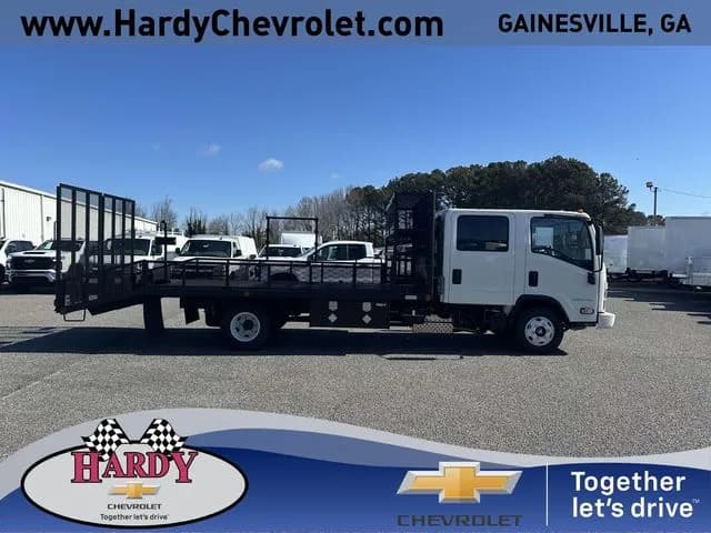 2025 Chevrolet LCF 3500HG Crew Cab - Landscape