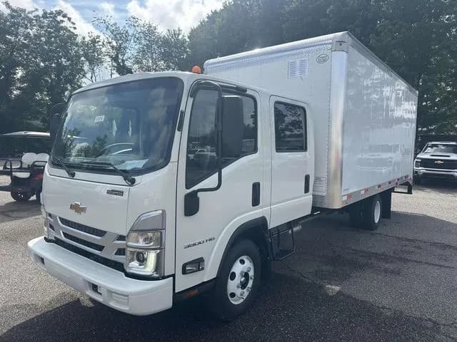 2025 Chevrolet LCF 3500HG Crew Cab - Chassis