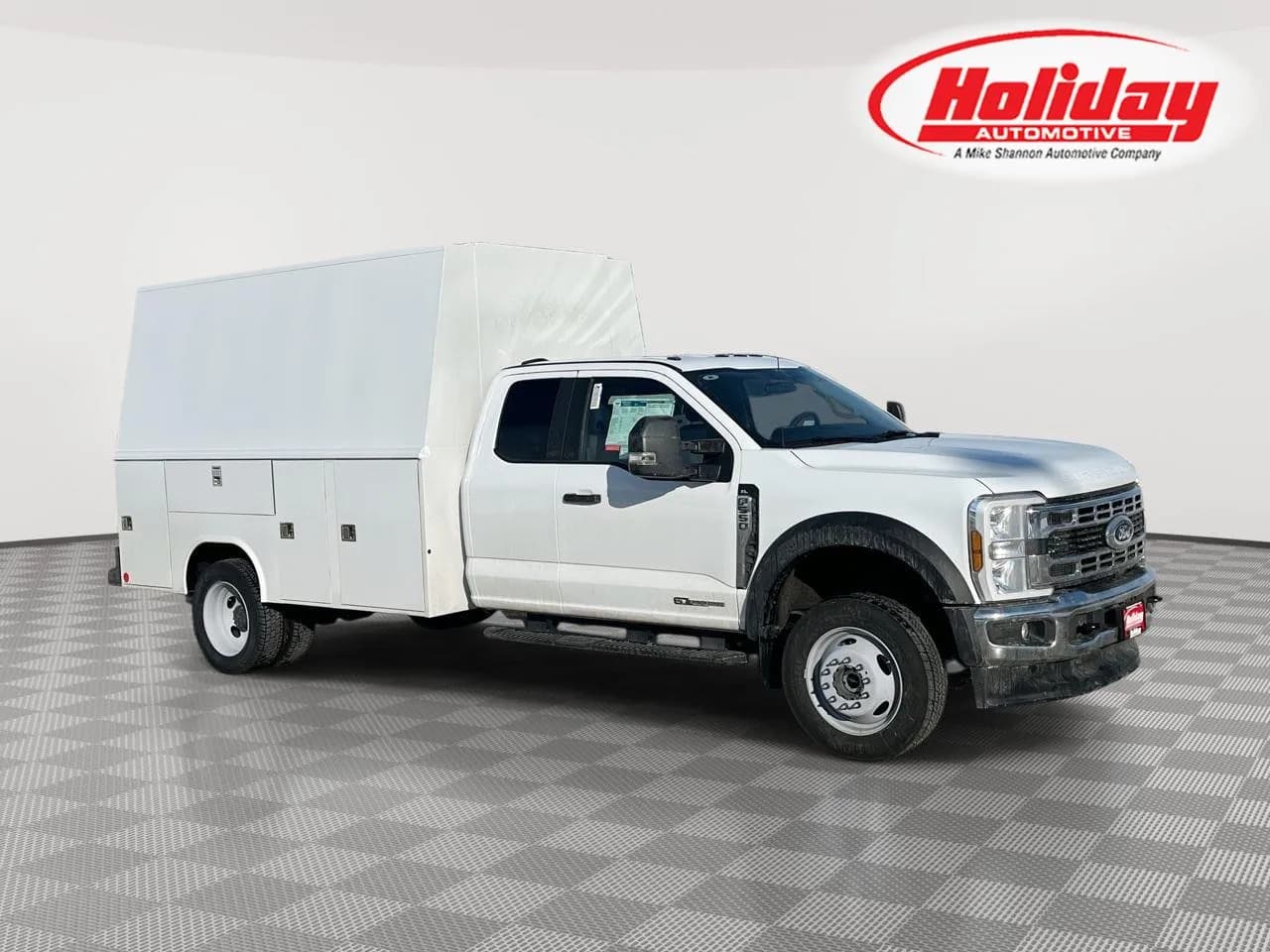 2025 Ford F-550 - Service