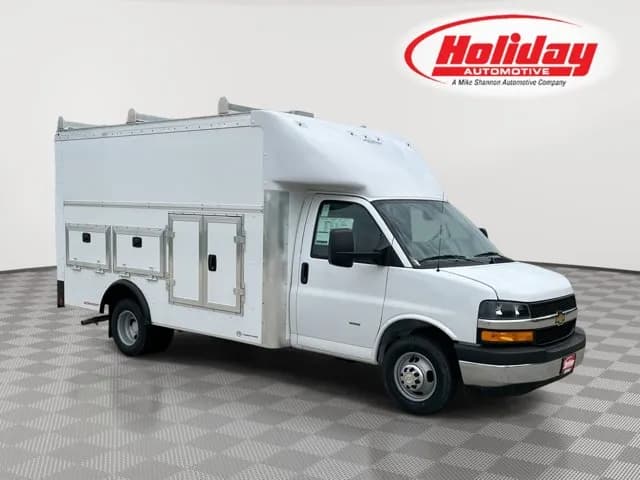 2026 Chevrolet Express 3500 - Service