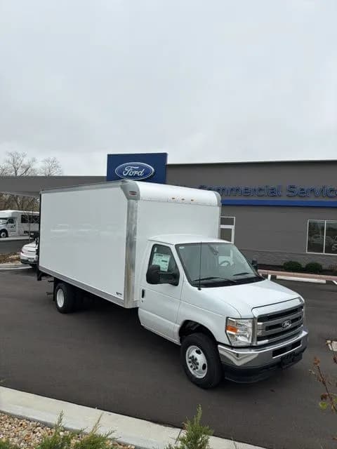 2026 Ford E-450 - Box