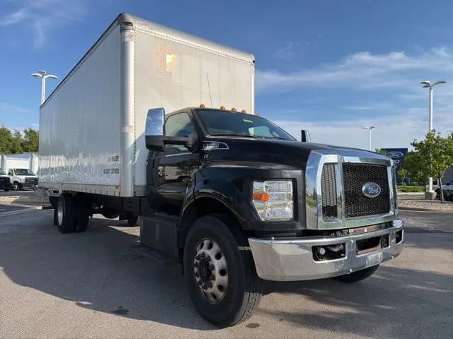 2016 Ford F-750 - Box