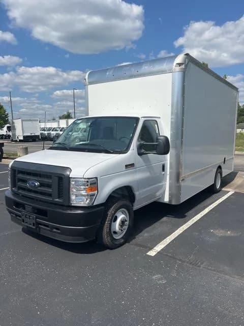 2025 Ford E-450 - Box
