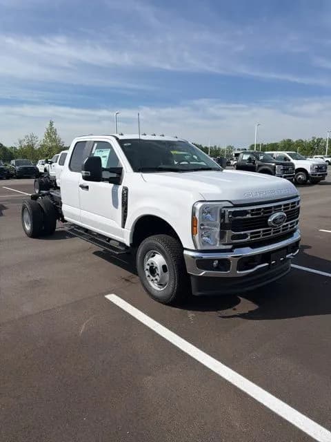 2026 Ford F-350 - Chassis