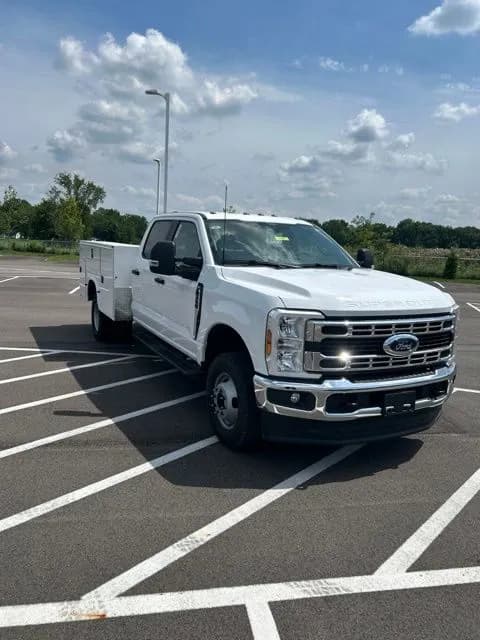 2026 Ford F-350 Crew Cab - Chassis