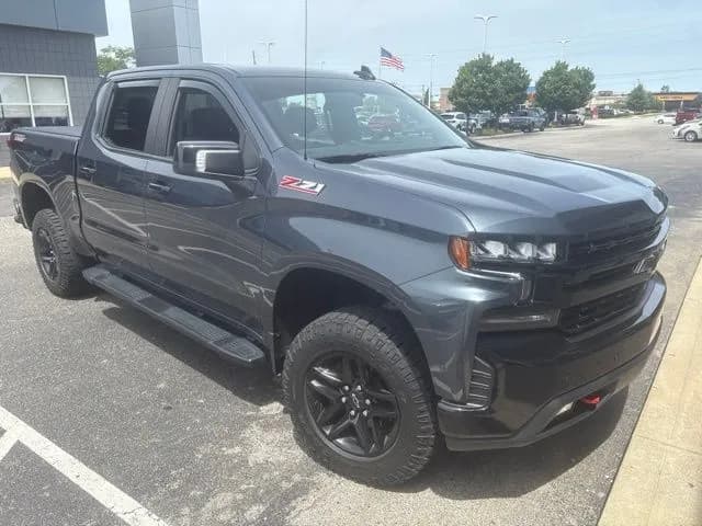 2022 Chevrolet Silverado 1500 Crew Cab - Pickup