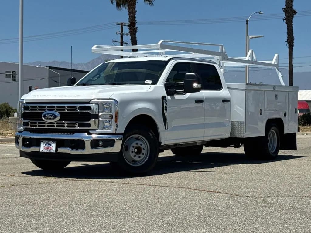 2026 Ford F-350 Crew Cab - Service