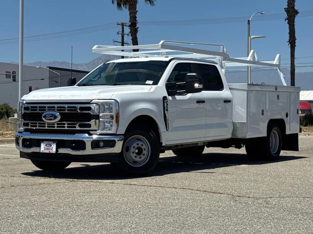 2026 Ford F-350 Crew Cab - Service
