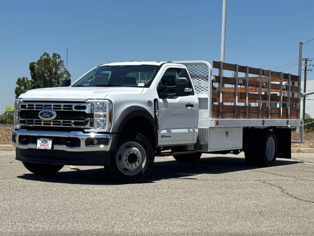 2026 Ford F-550 - Stake