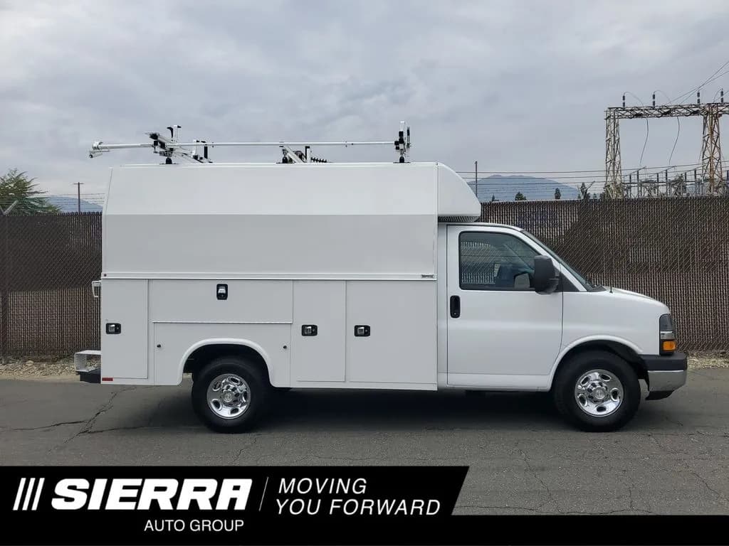 2024 Chevrolet Express 3500 - Service