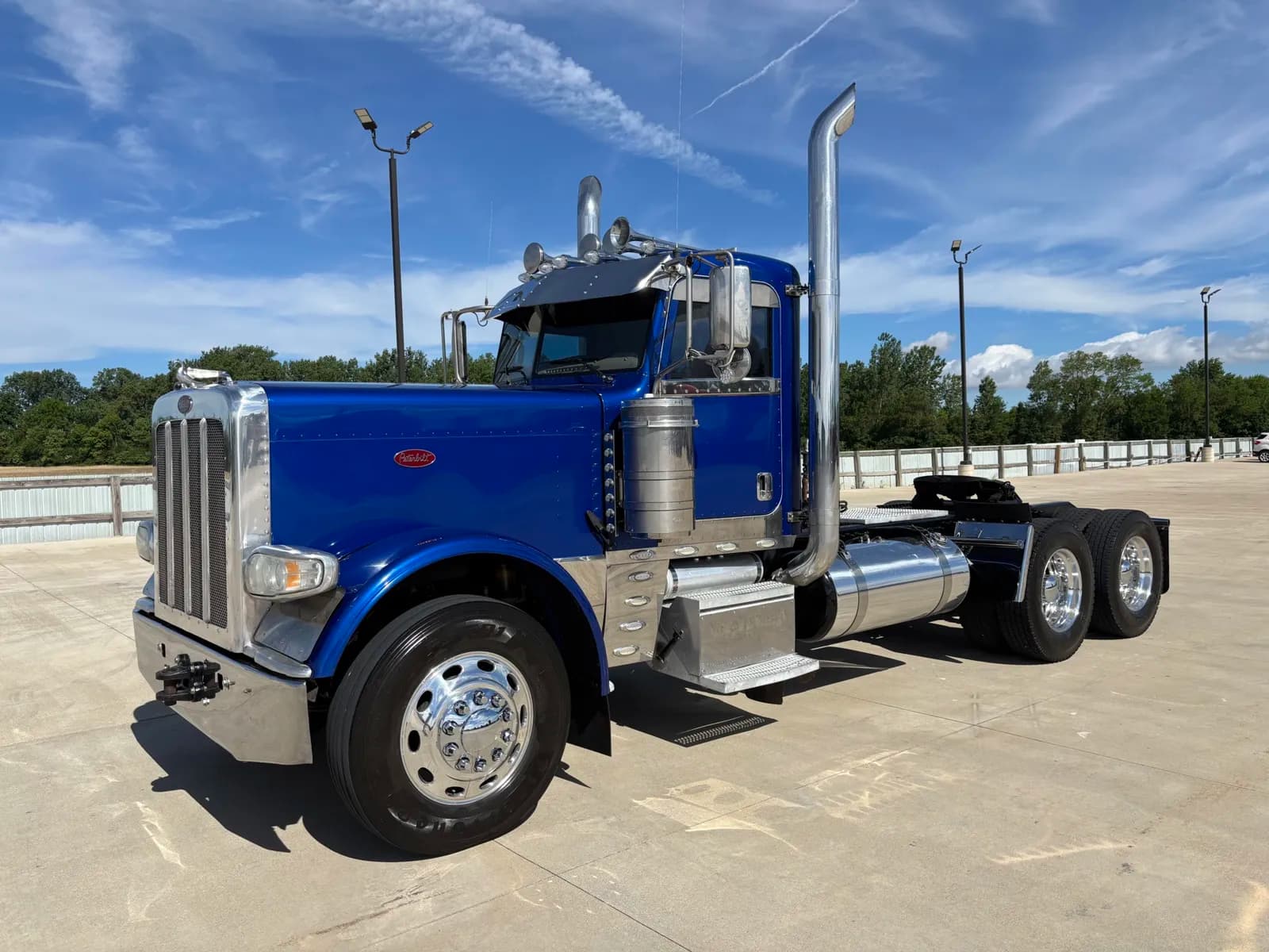 2016 Peterbilt 389 Glider - Glider Kit Trucks