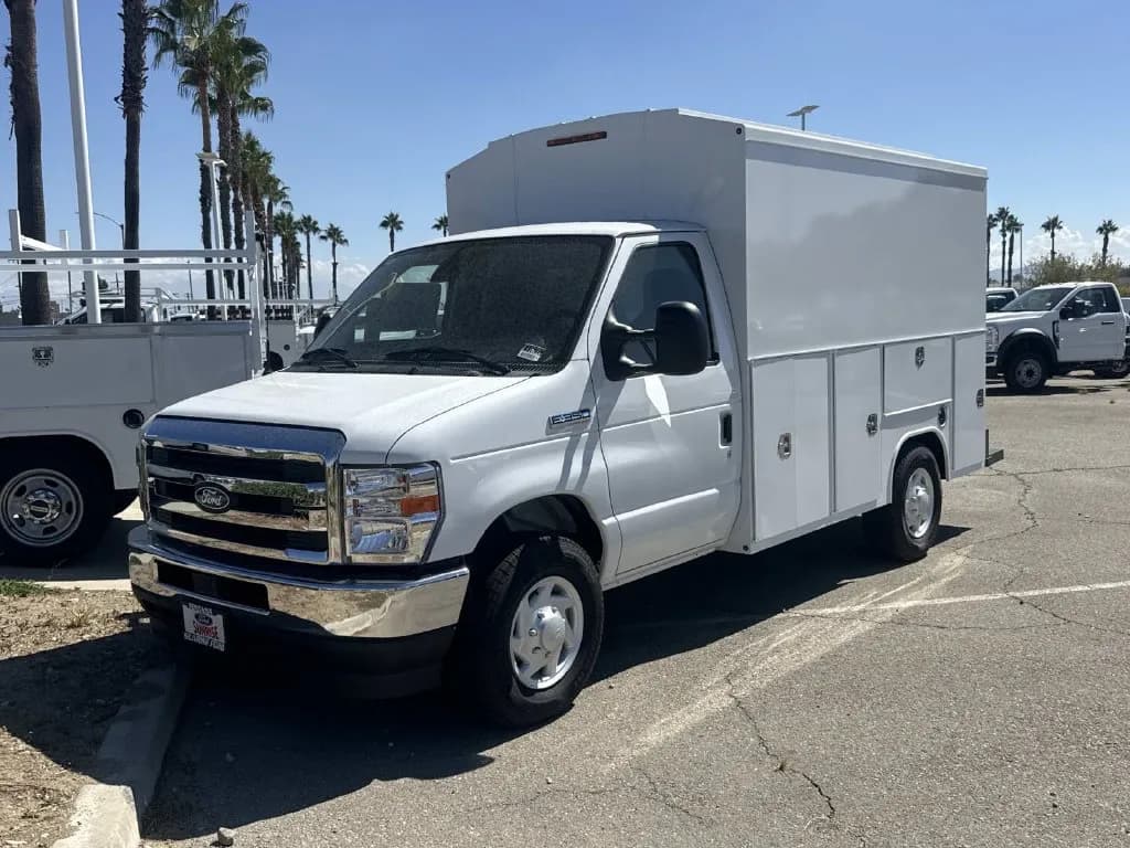 2026 Ford E-350 - Box