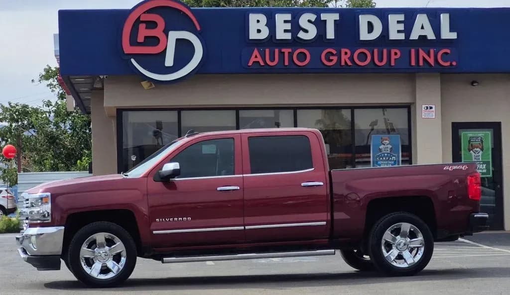 2017 Chevrolet Silverado 1500 Crew Cab - Pickup