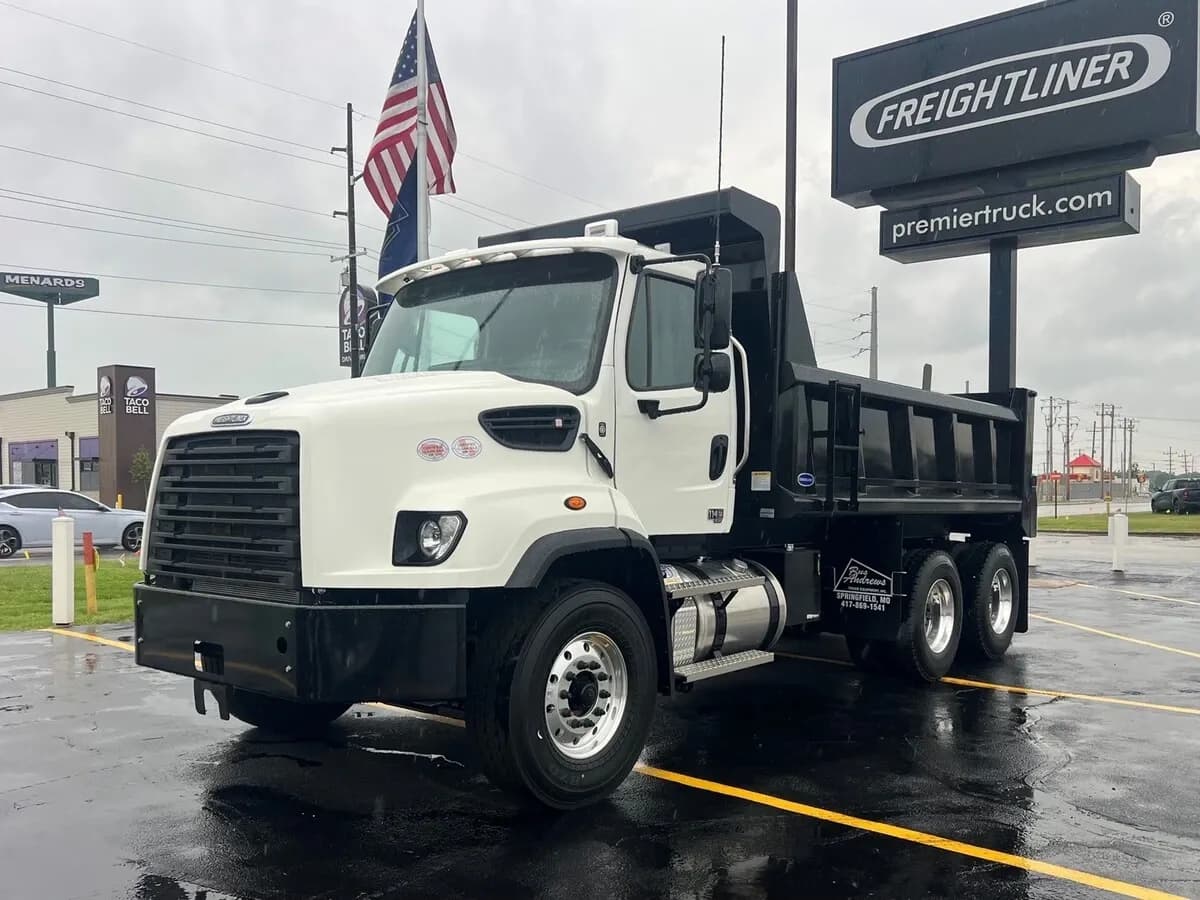 2027 Freightliner 114SD