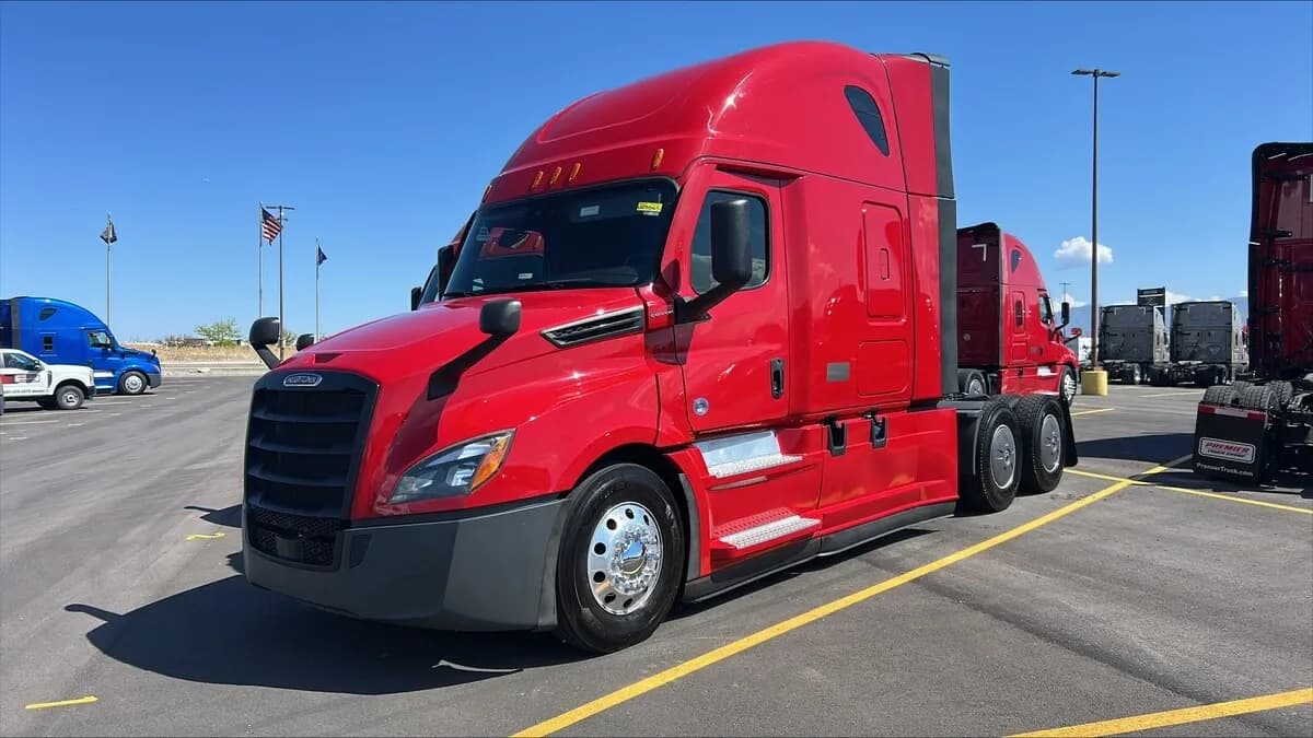2023 Freightliner Cascadia - Sleeper