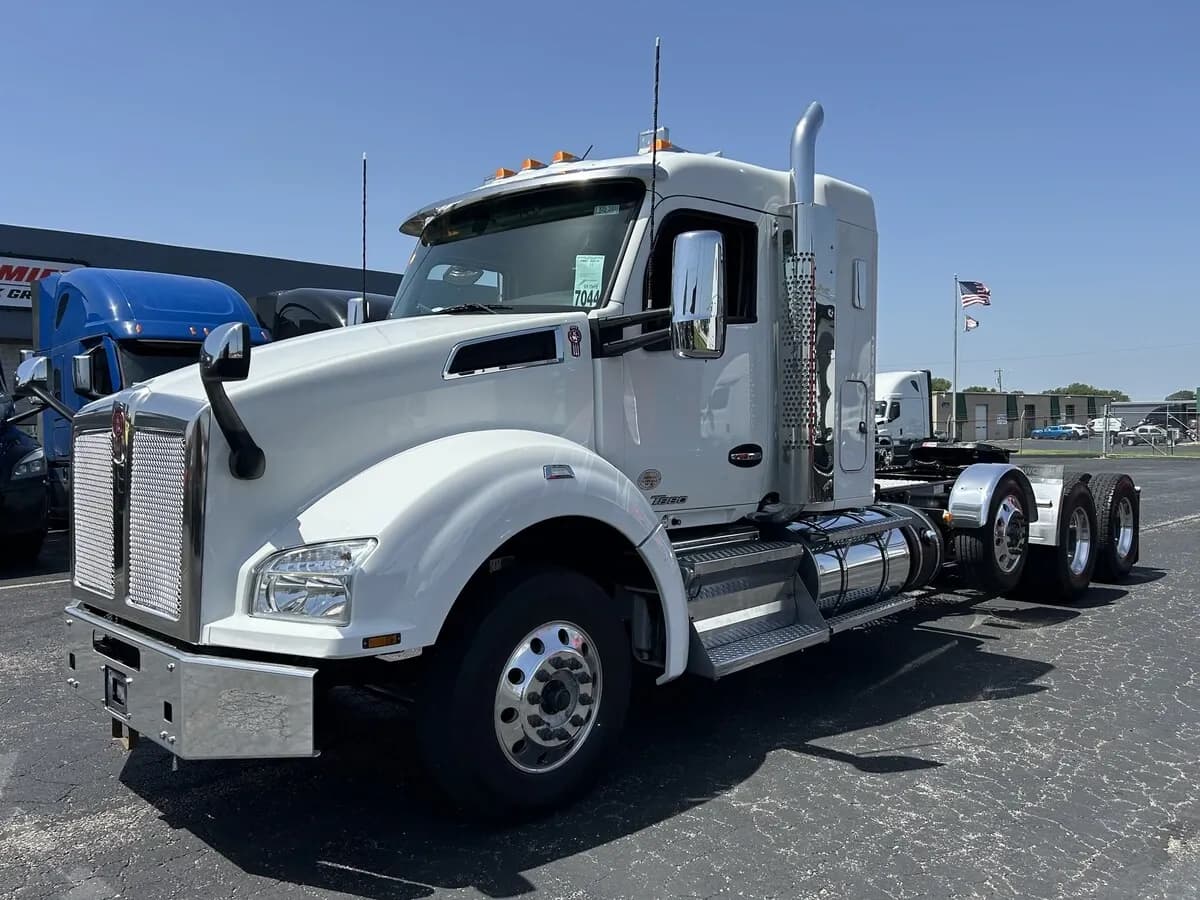 2022 Kenworth T880