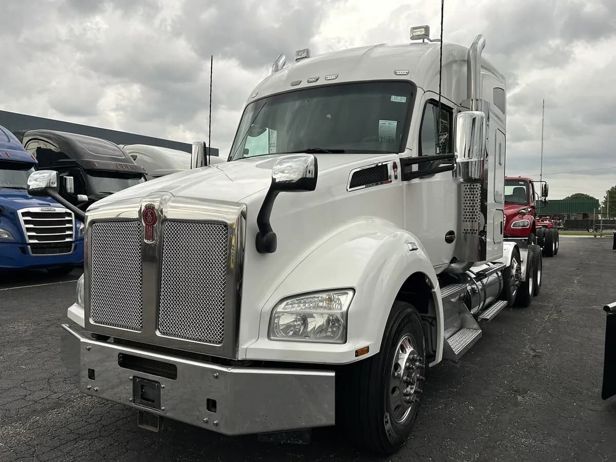 2021 Kenworth T880