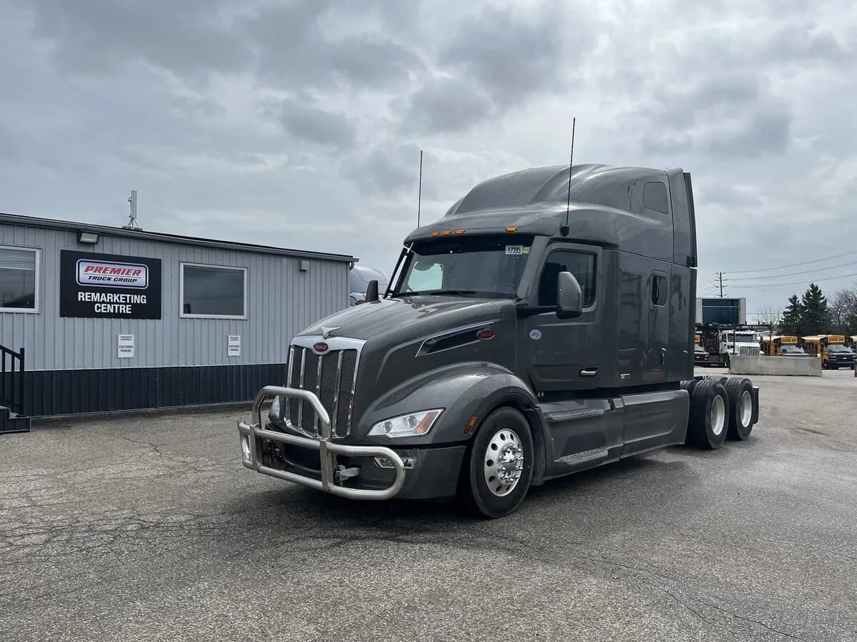 2023 Peterbilt 579