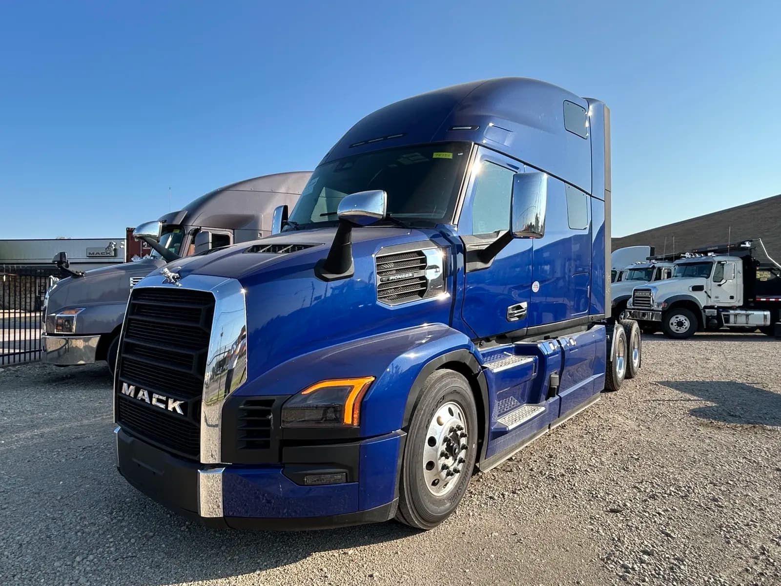 2027 Mack PR64T76H - Sleeper