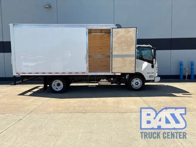 2026 Isuzu NPR - Pickup