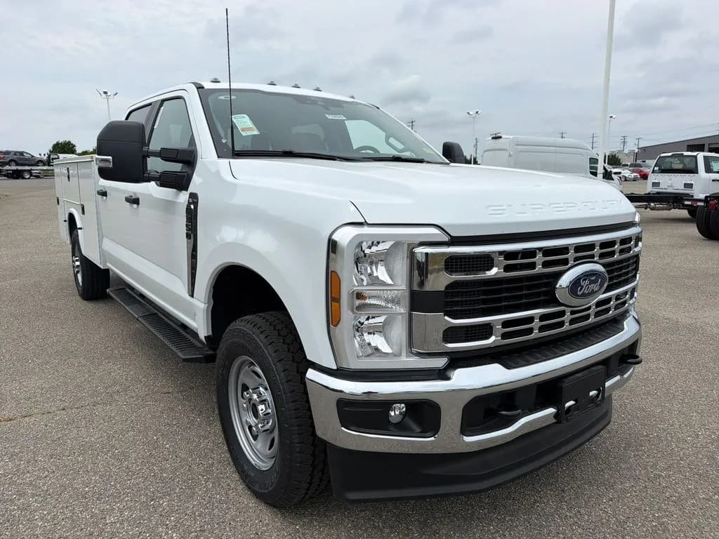 2026 Ford F-350 Crew Cab - Chassis