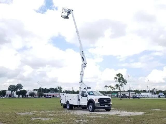 2025 Ford F-450 - Bucket