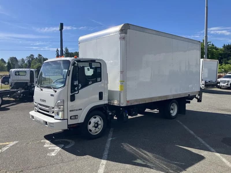 2023 Isuzu NPR-XD
