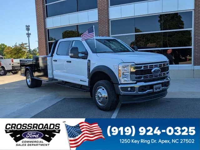 2026 Ford F-450 Crew Cab - Flatbed