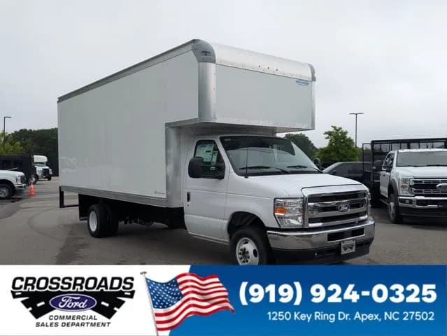 2027 Ford E-450 - Box