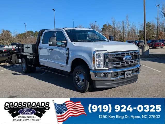 2026 Ford F-350 Crew Cab - Flatbed