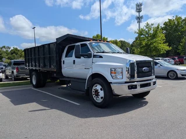 2017 Ford F-750 Crew Cab - Dump