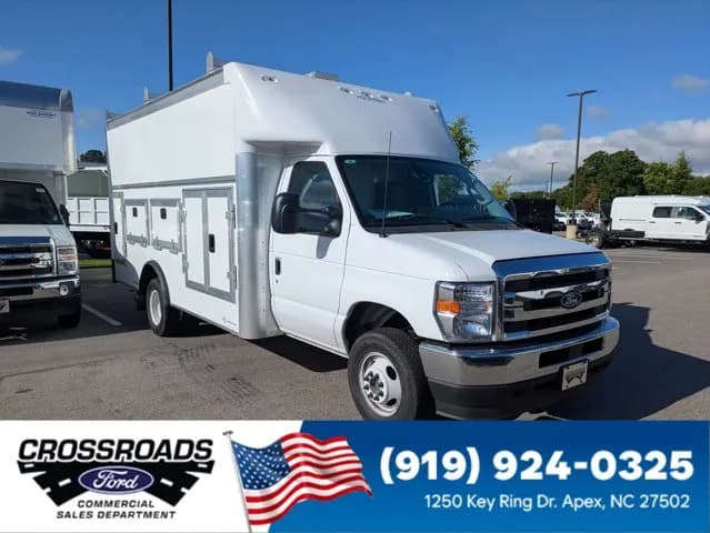 2027 Ford E-450 - Service