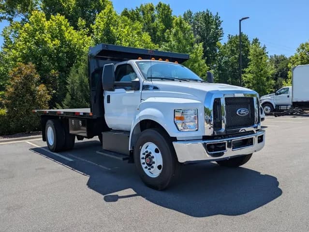 2027 Ford F-750 - Dump