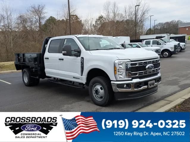 2026 Ford F-350 Crew Cab - Flatbed