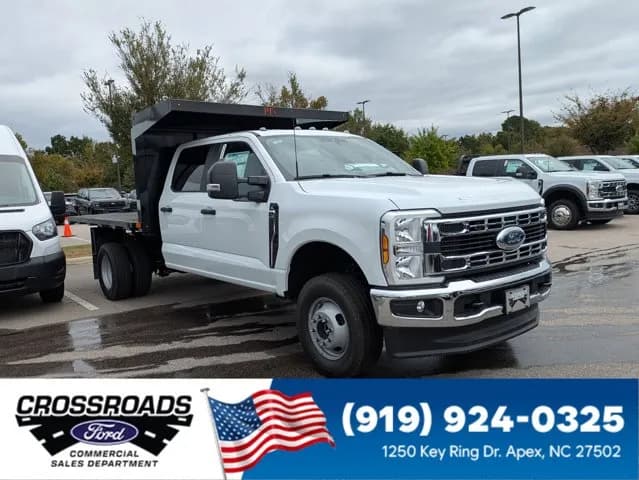 2026 Ford F-350 Crew Cab - Flatbed
