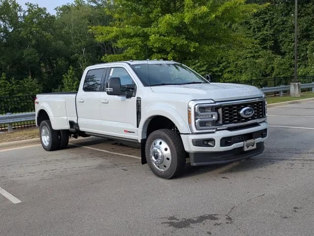 2026 Ford F-450 Crew Cab - Pickup