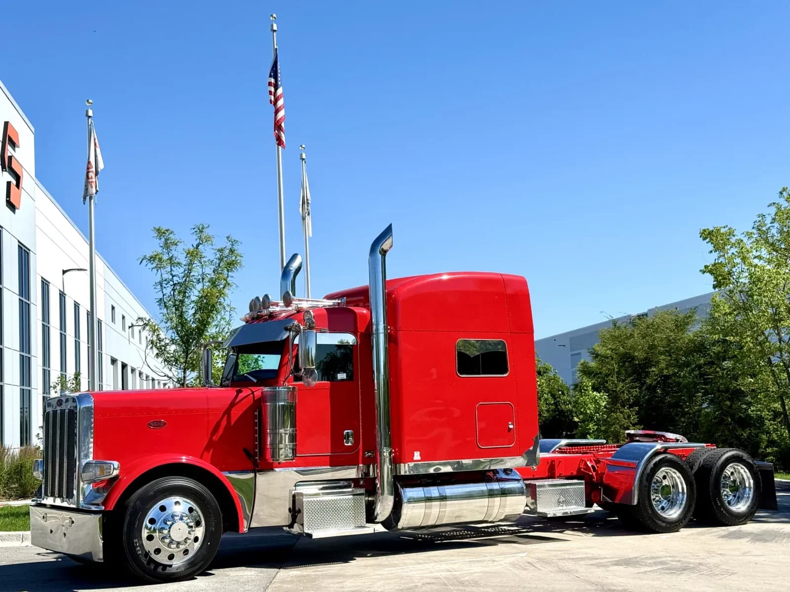 2020 Peterbilt 389 - Sleeper