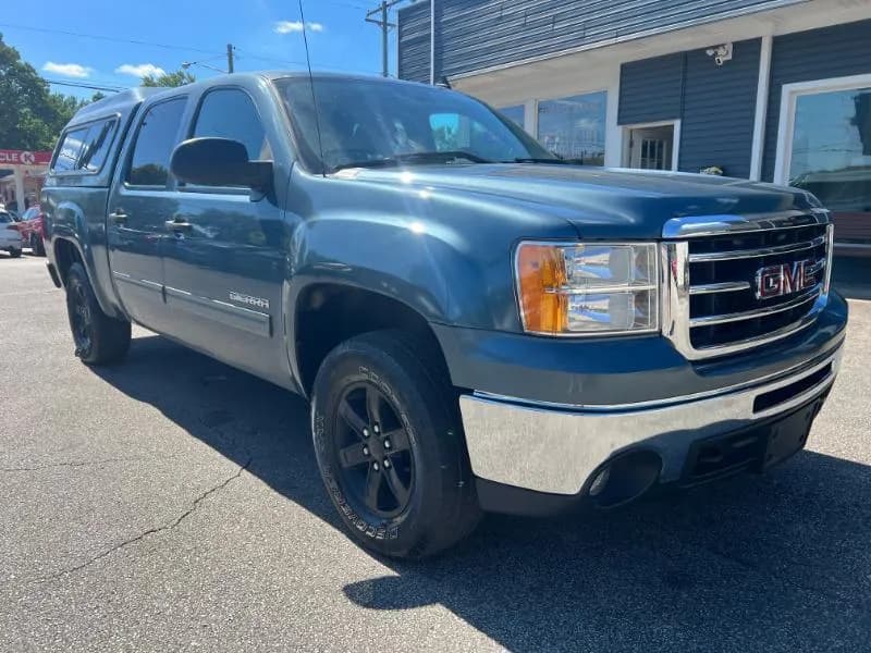 2013 GMC Sierra 1500 SLE Crew Cab - Pickup